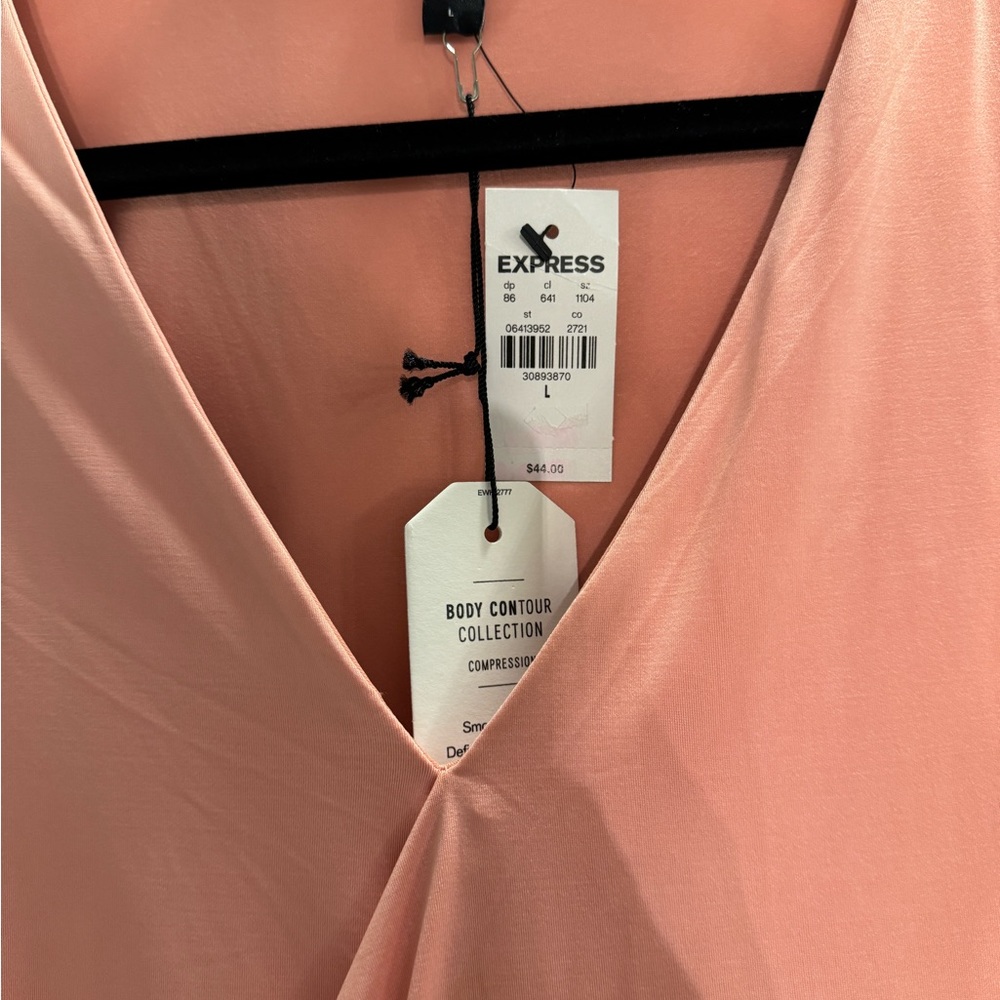 Express Body Contour Collection NWT L - Picture 2 of 3